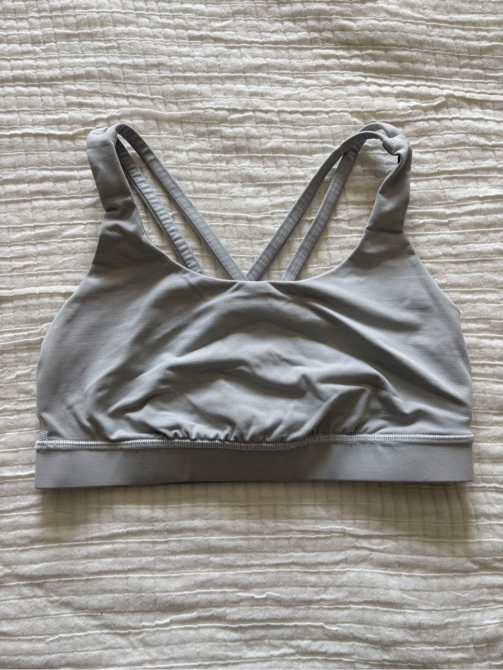 Lululemon energy bra Light Gray Strappy Sports Bra size 6